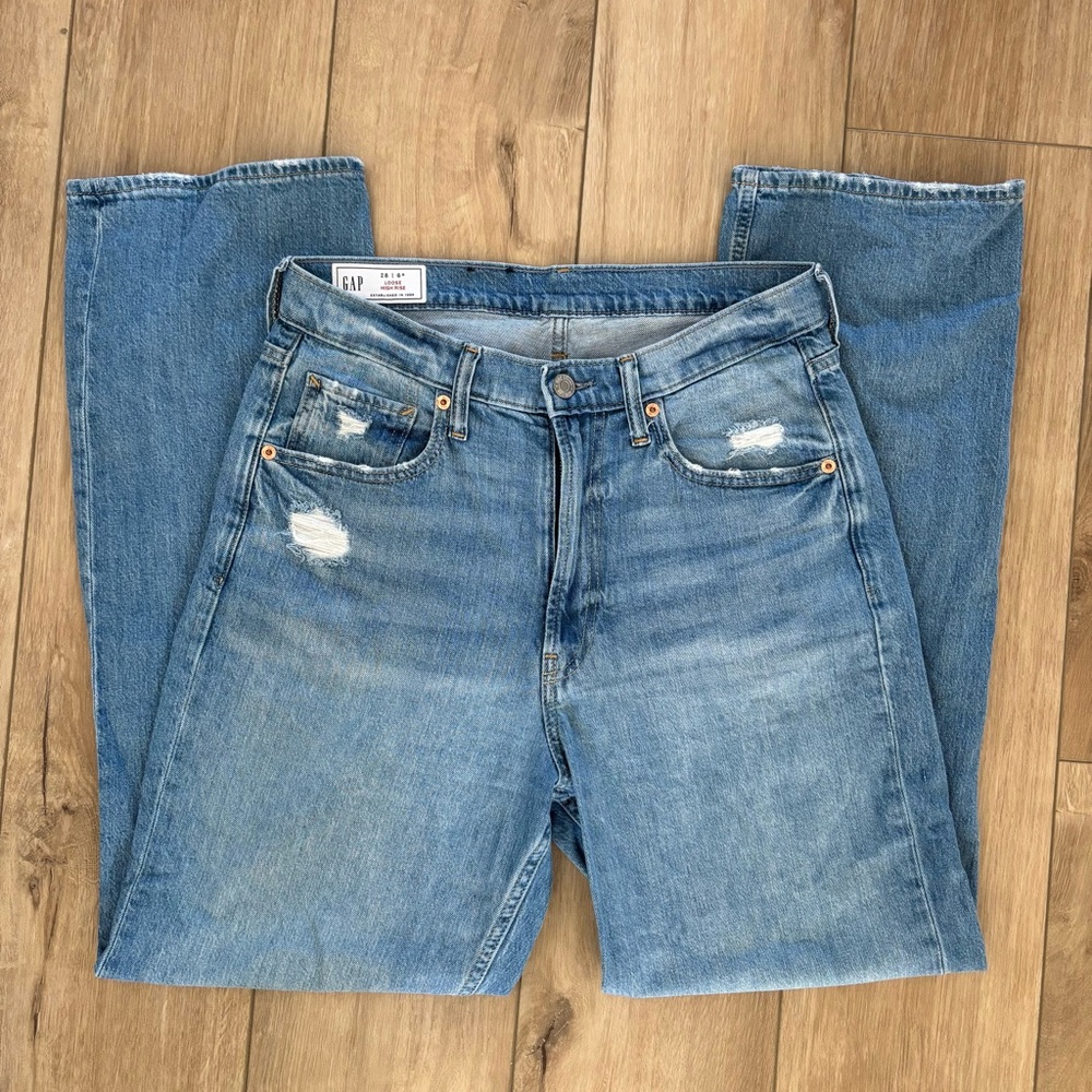 GAP Loose High Rise Distressed Straight Leg Jeans – Size 28 (6R)